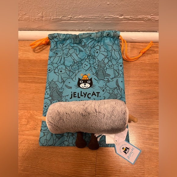 Jellycat Amuseables Goat Cheese – Authentic NWT – Fast US Shipping - Picture 2 of 3